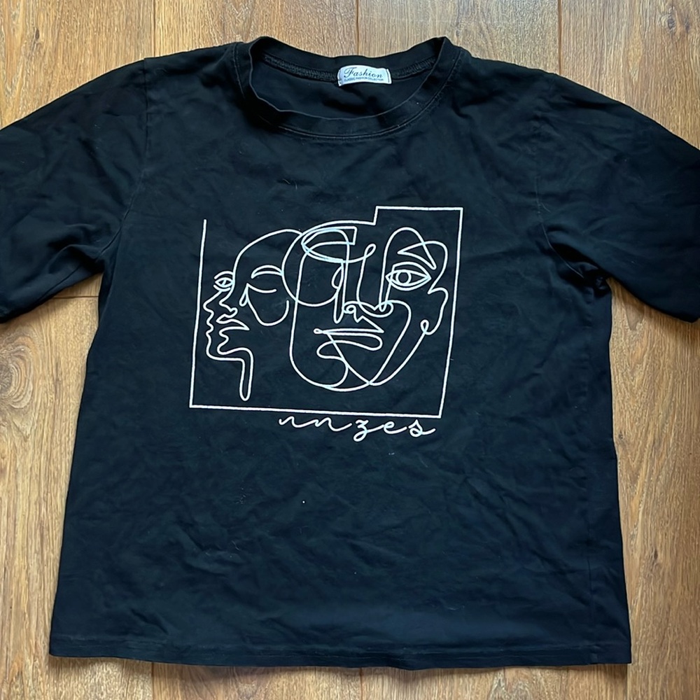 Black cotton tshirt